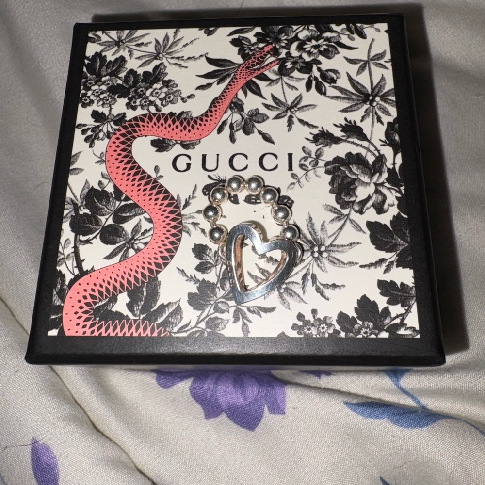 Gucci Silver Beaded Heart Ring